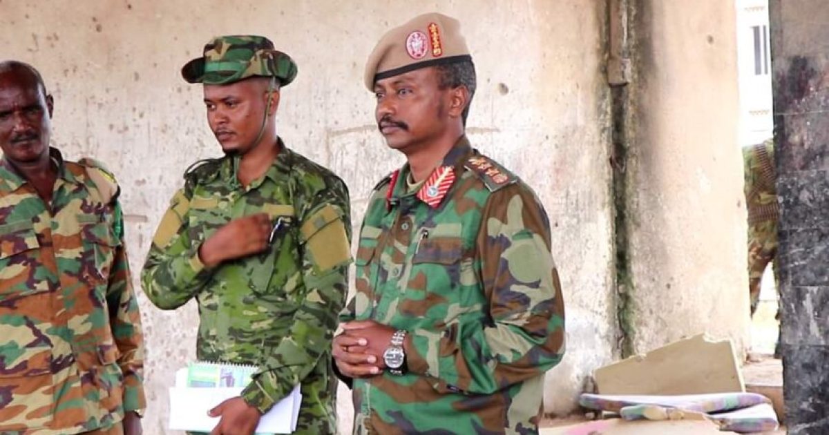 Taliyaha Ciidanka Dhulka XDS oo Muqdisho tababar uga furay saraakiil ka tirsan Ciidanka