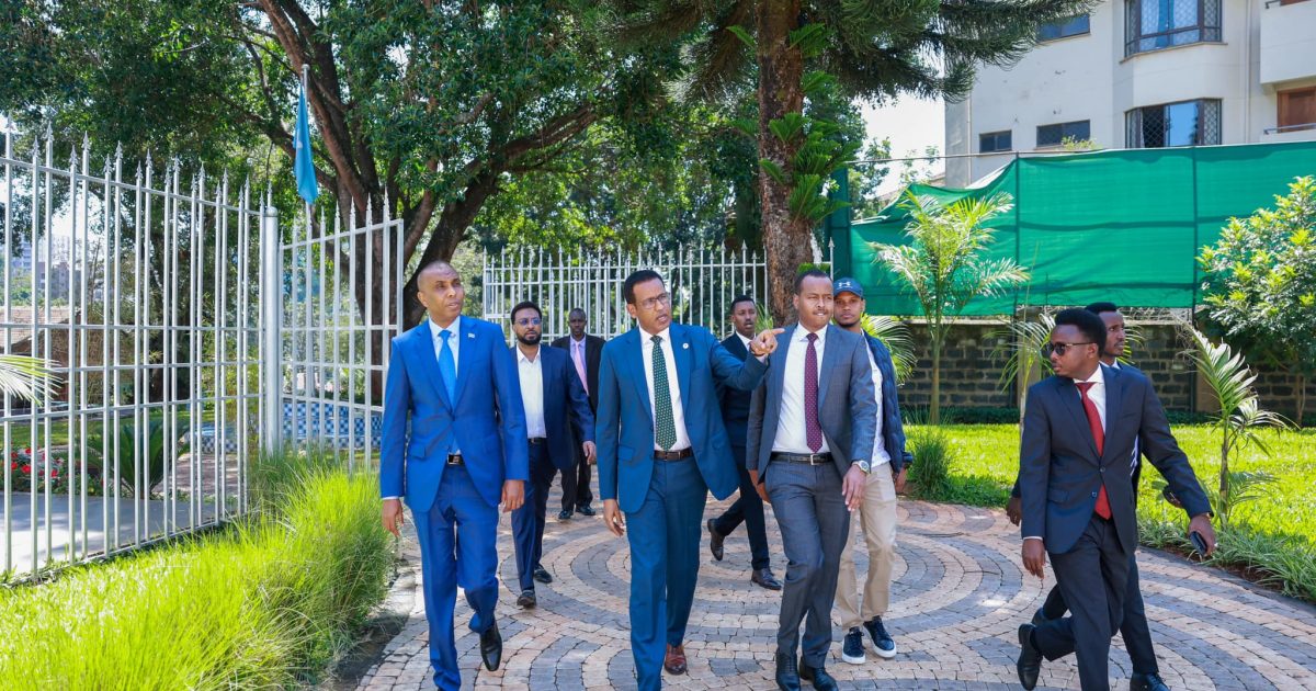 Ra’iisul Wasaare Xamsa oo kormeeray xarunta Safaaradda Soomaaliya ee Kenya