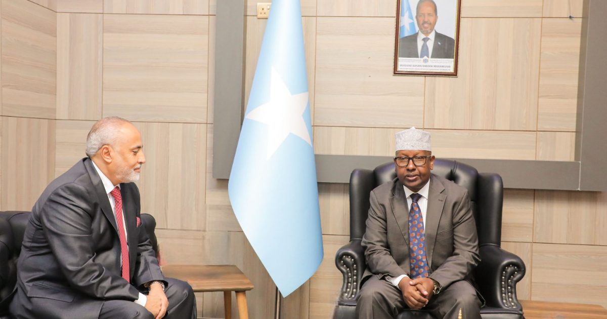 Wasiirka Arrimaha Dibadda Soomaaliya oo kala hadlay Siihayaha Safaaradda Liibiya xoojinta xiriirka labada dal