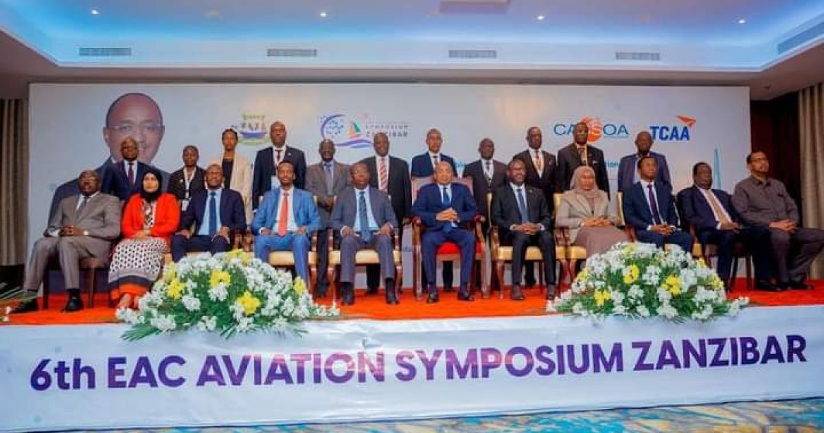 Wasiirka Duulista Hawada oo ka qeybgashay Kulan looga hadlaayo Duulimaadyada Rayidka ah