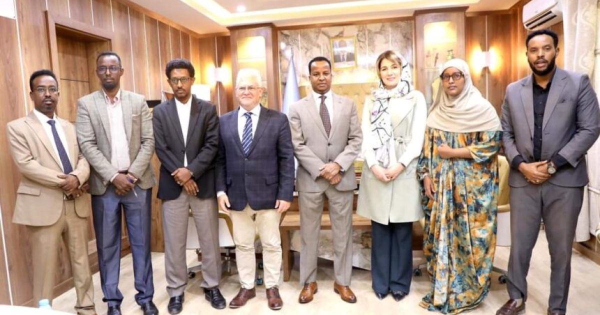 Wasiirka Howlaha Guud XFS oo kulan la qaatay Madaxa UNDP ee Soomaaliya