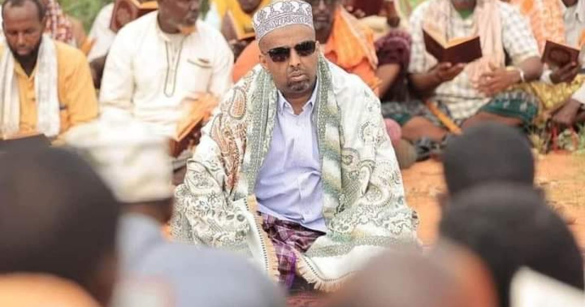 Madaxweyne Xasan Sheekh oo hambalyo u diray Ugaas Yuusuf Ugaas Xasan oo maanta lagu caano shubay