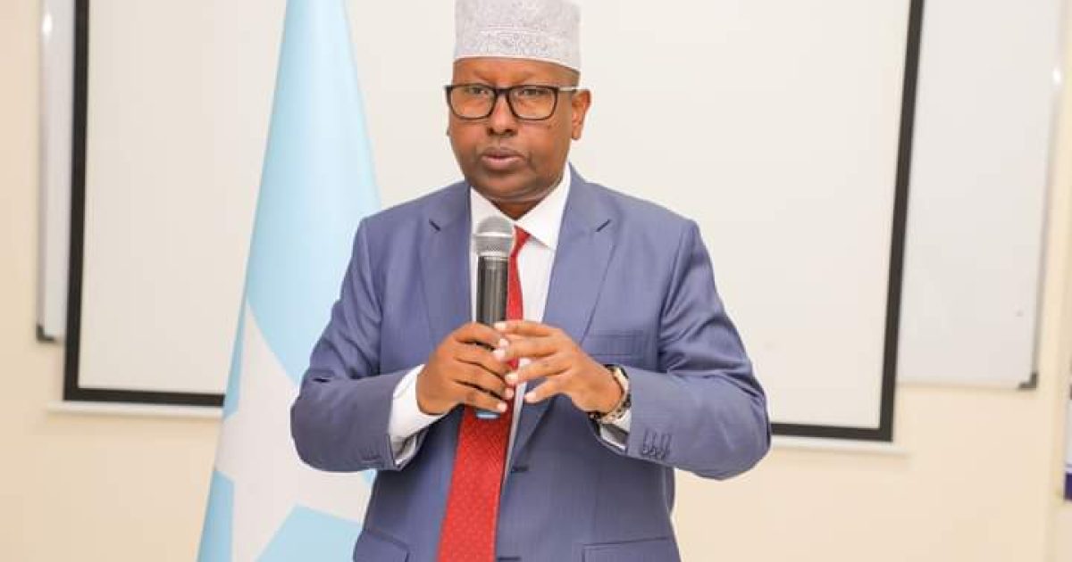 Wasiir Fiqi oo soo bandhigay nidaam cusub oo sare loogu qaadayo wax-qabadka Wasaaradda