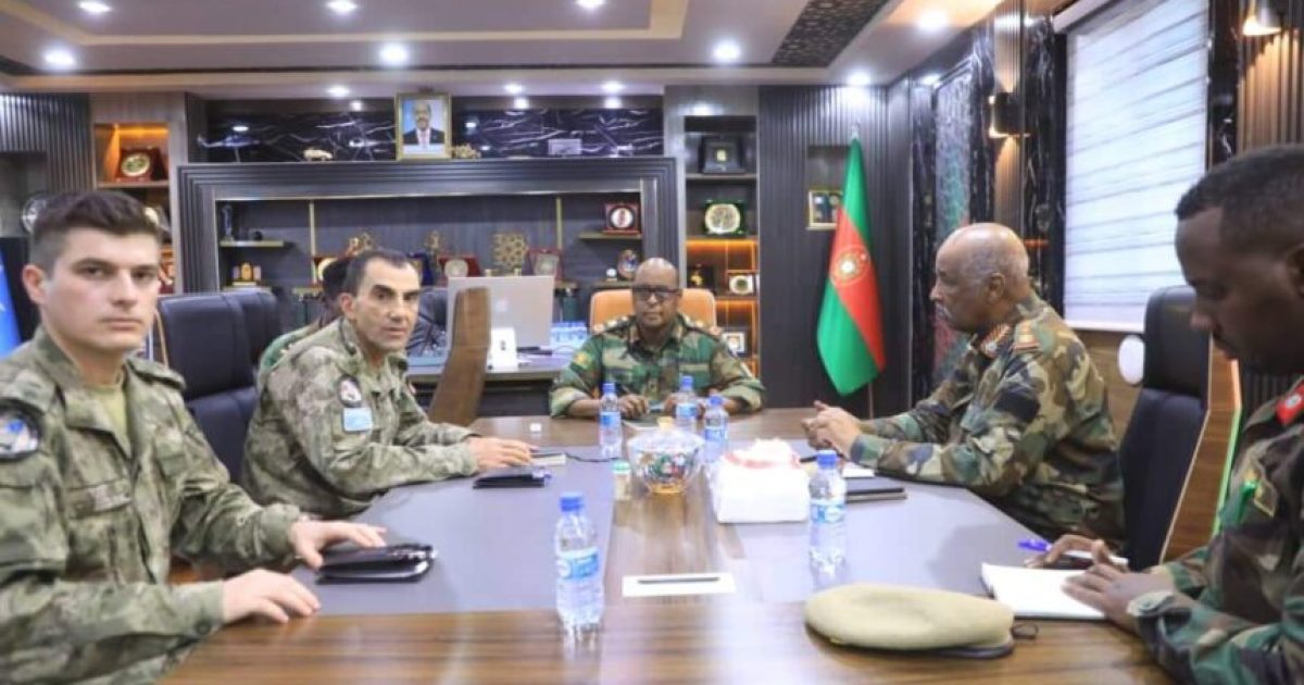 Taliska Ciidanka Xoogga oo dardargelinaya tababarada sare ee ciidamada