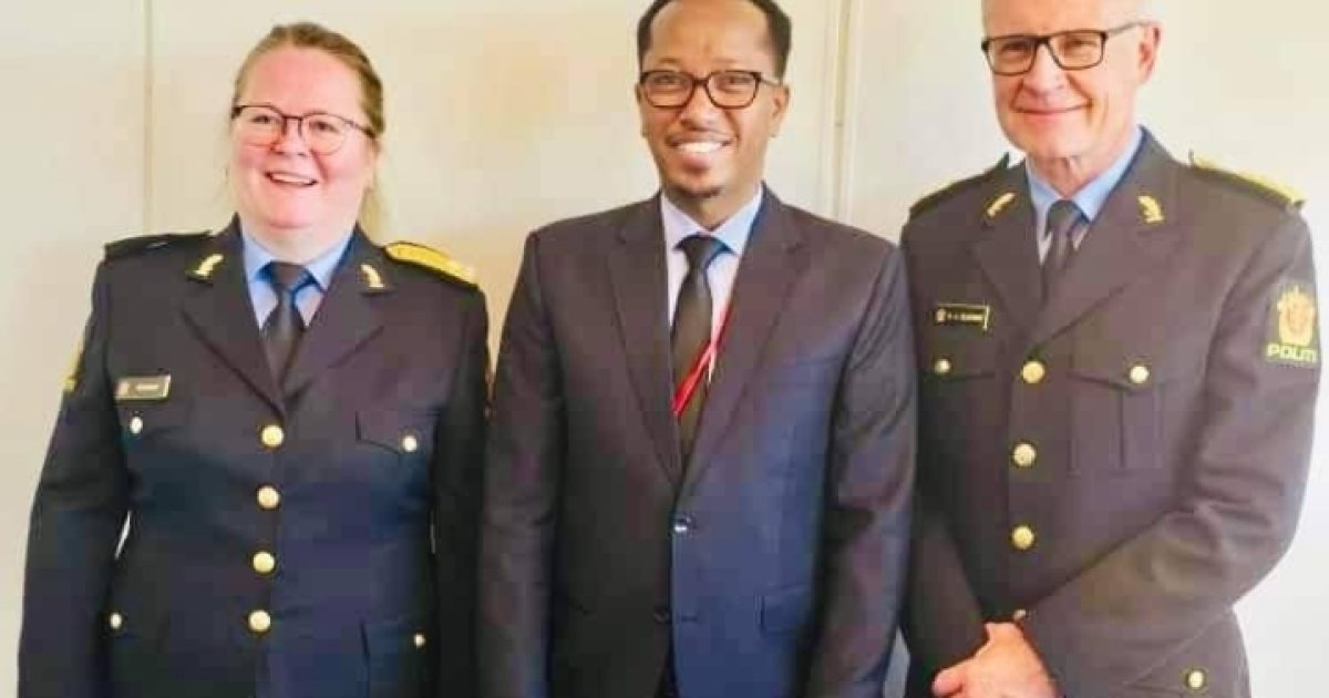 Agaasimaha Hay’adda Socdaalka oo la kulmay Taliyaha Socdaalka Norway