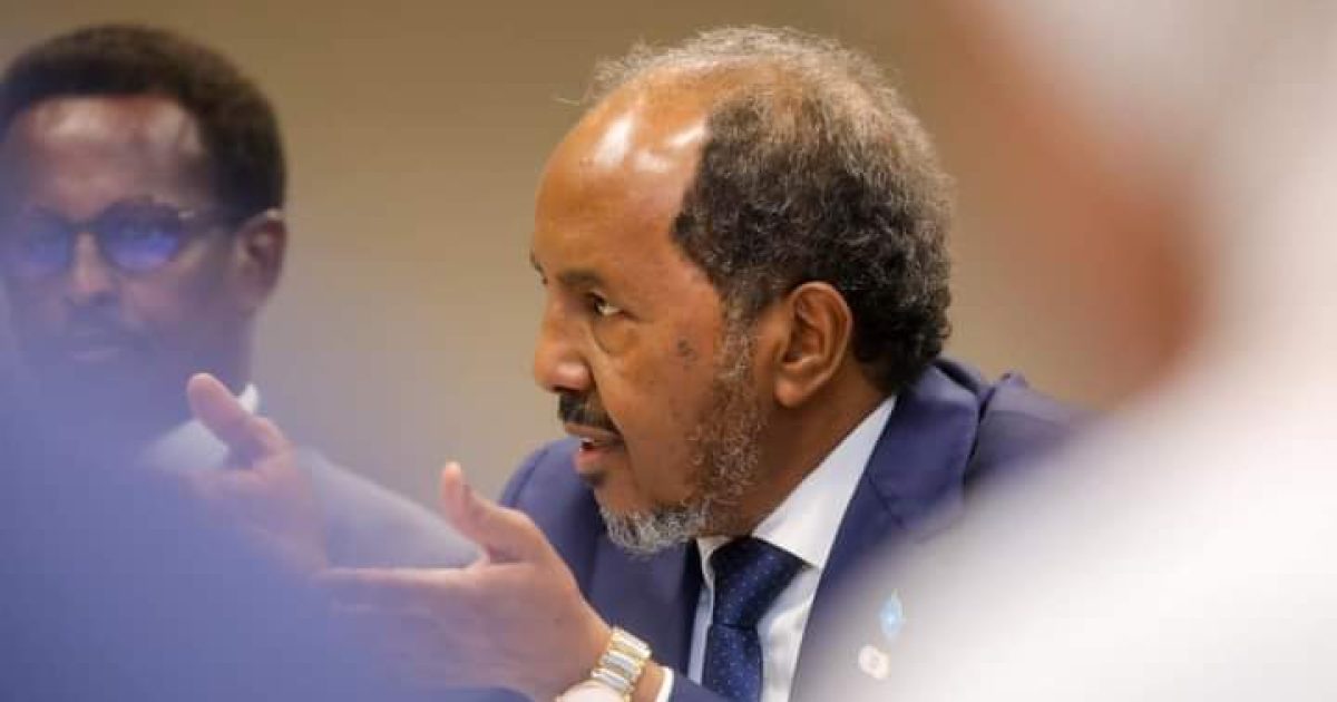 Madaxweyne Xasan Sheekh oo Switzerland kaga qeybgalay shirka Nabadda iyo Ganacsiga