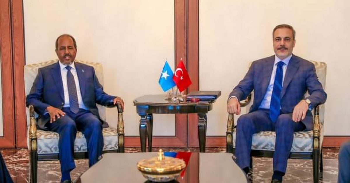 Madaxweynaha JFS oo Ankara kula kulmay Wasiirka Arrimaha dibadda Turkiga