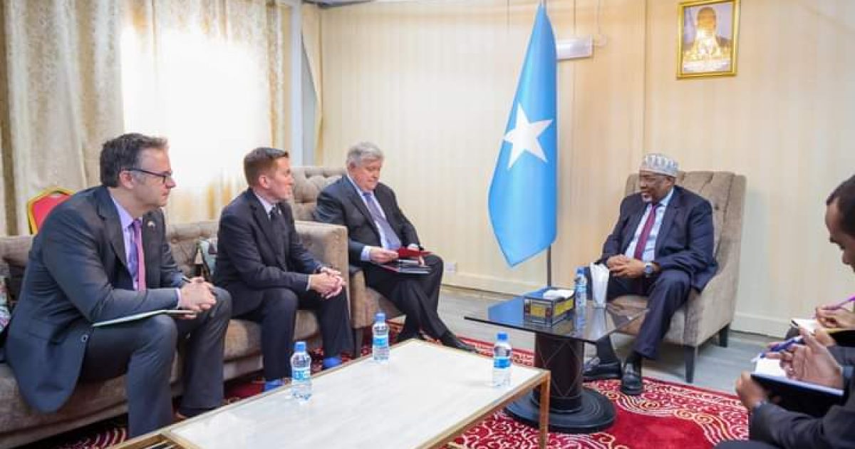 Guddoomiyaha Golaha Shacabka oo kulan la qaatay Safiirka Mareykanka ee Soomaaliya