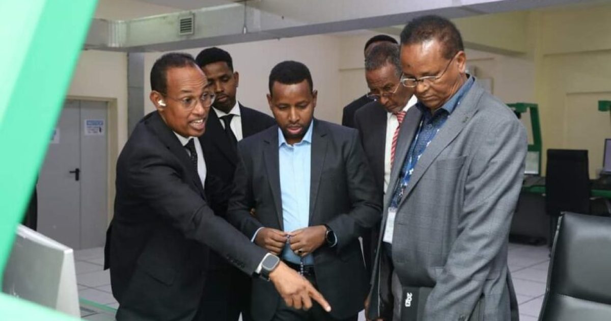 Agaasime Bashiir Moallim “Waxaa Dhiiro-gelin Iyo bogaadin mudan Ganacsatada Soomaaliyeed ee ku dhiiratay Maal-gashiga Iyo Iibsiga Diyaaradaha