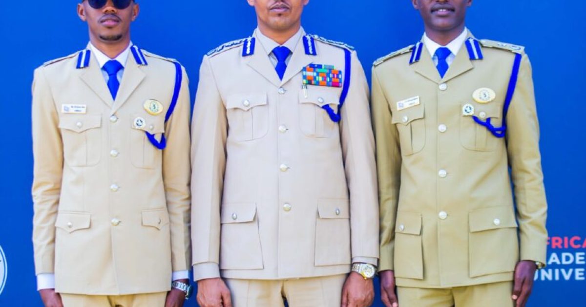 Taliyaha Ciidanka Booliiska oo Rwanda uga qayb galay qalin jabinta Saraakiil ka tirsan Ciidanka Booliiska