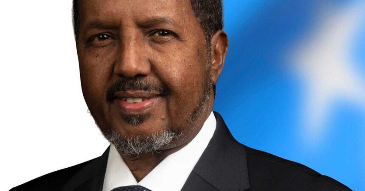 Madaxweyne Xasan Sheekh Maxamuud oo dalka dib ugu soo laabtay