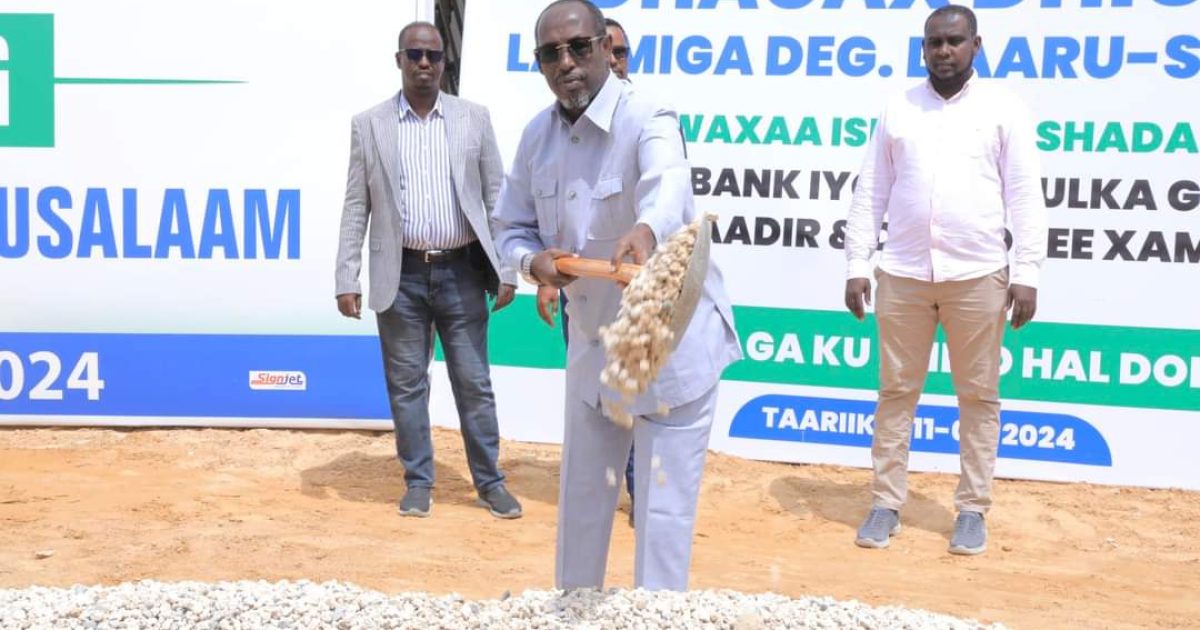 Duqa Muqdisho oo dhagax dhigay waddo laami ah oo laga hirgelinaayo Degmada Daarusalaam