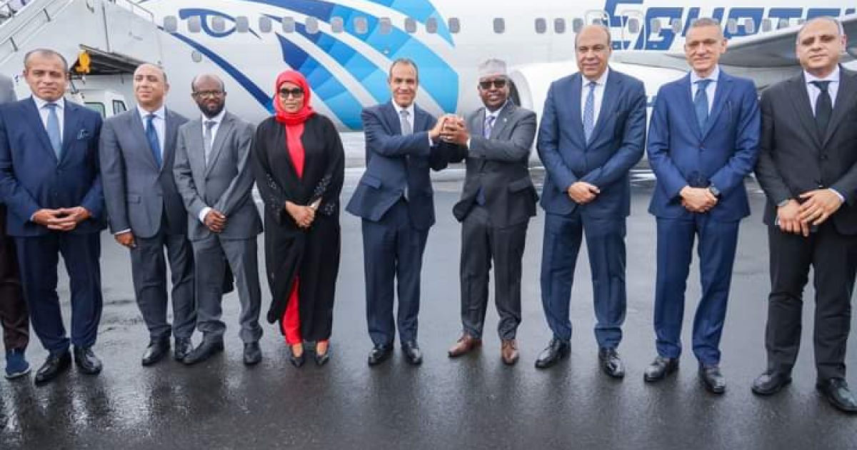 Soomaaliya iyo Masar oo sii adkeeyay xiriirka u dhexeeya iyaga oo bilaabay khad duulimaad toos ah