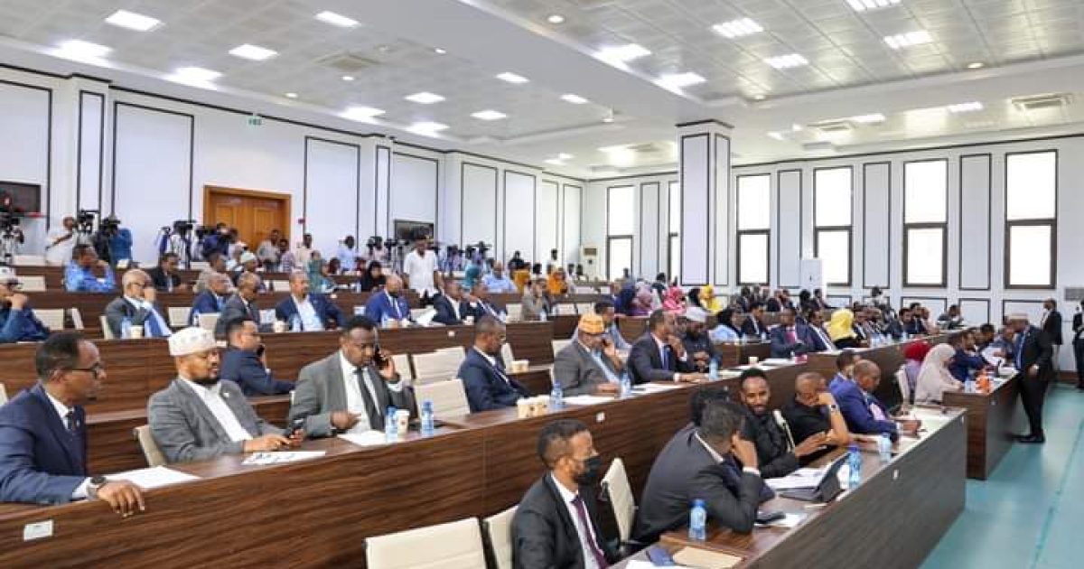 Xildhibaannada Golaha Shacabka oo ka dooday Hindise Sharciyeedka Maalgashiga Soomaaliyeed