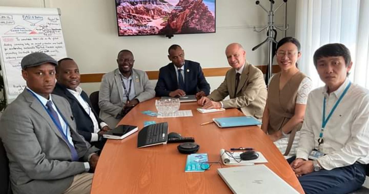 Wasiirka Xanaanada Xoolaha Soomaaliya oo la kulmay Madaxa horumarinta Xoolaha Talyaaniga