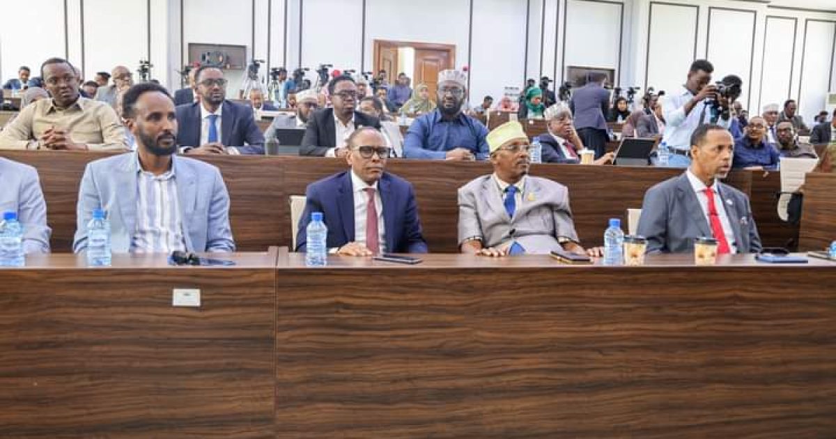 Xildhibaannada Golaha Shacabka ee BJFS oo ka dooday Hubka sharci darrada ah