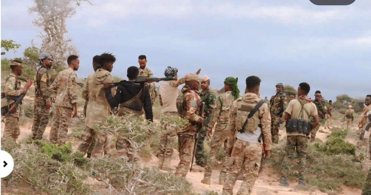 Taliyaha Ciidanka Dhulka XDS oo dhiirigelin ugu tegay ciidanka ku sugan Waniile
