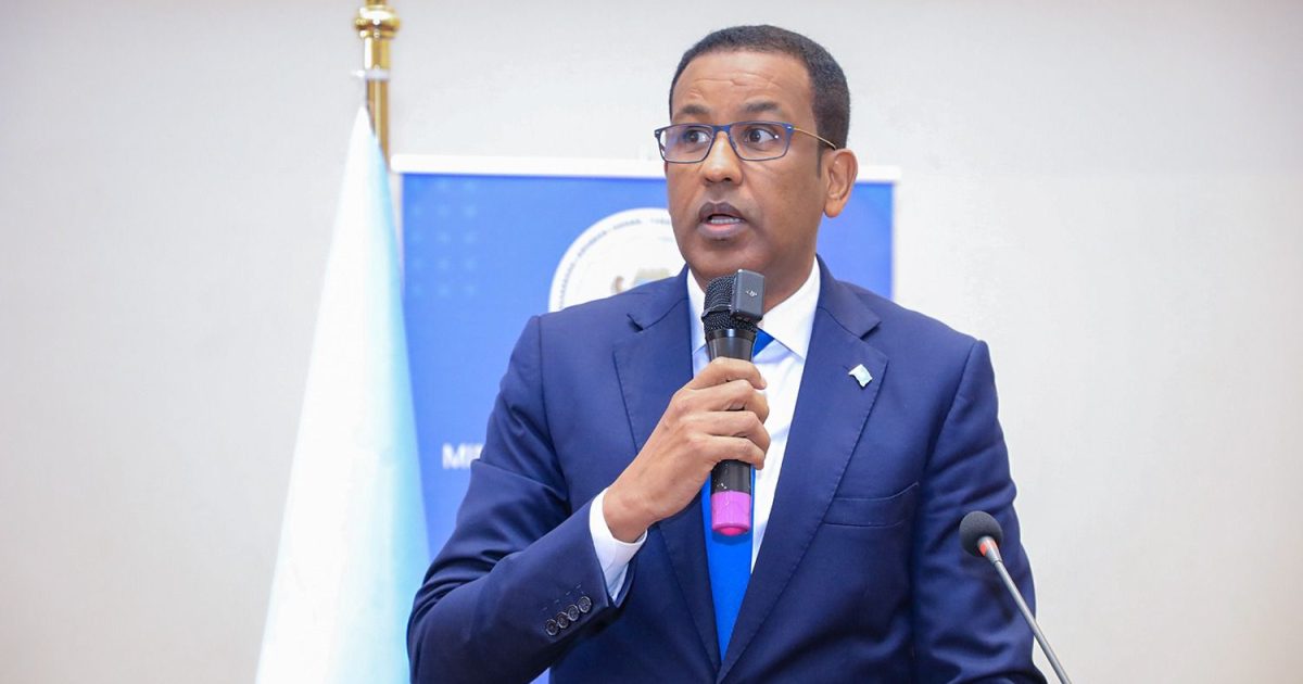 Safiirka Soomaaliya ee Kenya oo furay aqoon isweydaarsi ku saabsan Dhab u heshiisiinta Qaran