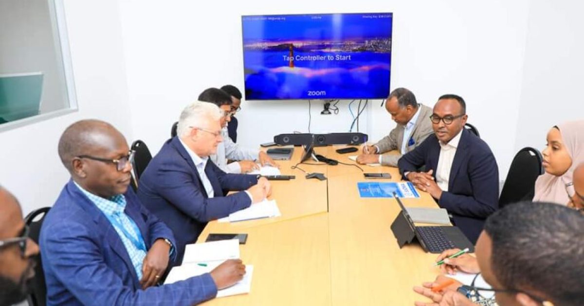 Guddoomiyaha Hay’adda SODMA oo kulan la qaatay madaxa UNDP ee Somaaliya