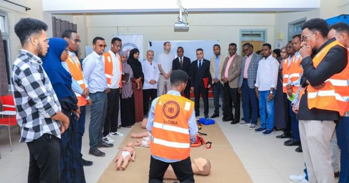 Qaar ka mid ah shaqaalaha Hay’adda SoDMA oo tababar uga furmay Muqdisho