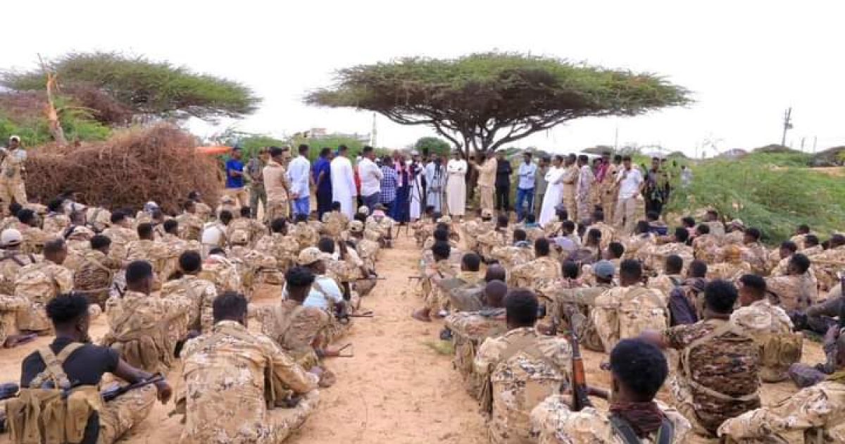 Guddoomiyaha Gobalka Banaadir oo dhiirigelin ugu tegay ciidamo  Amniga qaabilsan