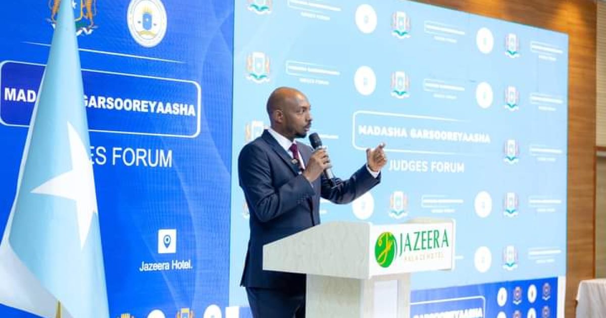 Guddoomiyaha Maxkamada Sare oo furay Shirka Madasha Garsoorka dalka