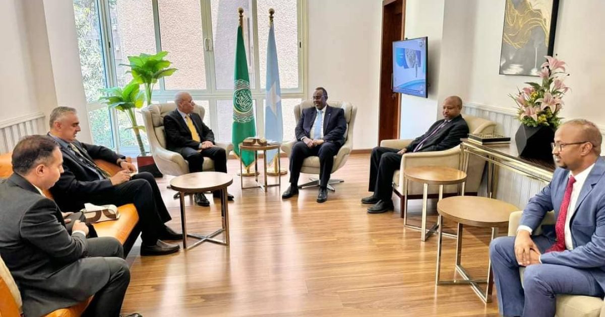 Safiirka Soomaaliya ee Masar oo qaabilay dhiggiisa dalka Ciraaq