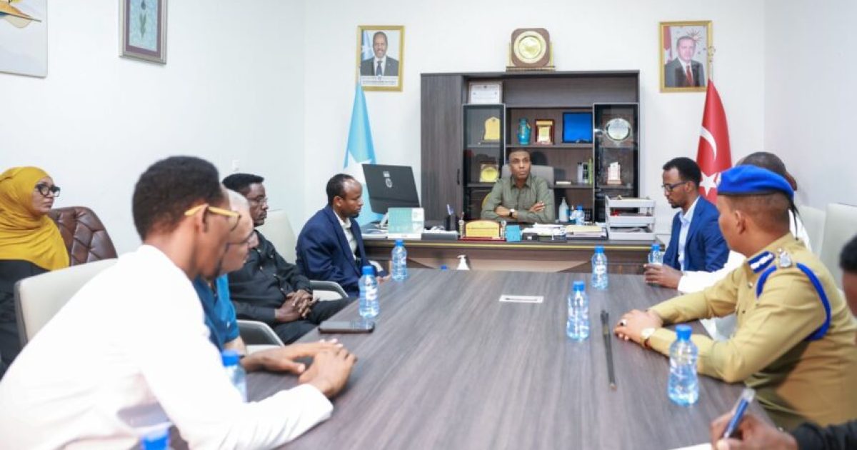 Ra’iisul Wasaare Xamsa oo sheegay in la qaadday tallaabooyin adag oo lagula xisaabtamayo saraakiishii shaqada ku lahayd goobaha la weeraray.