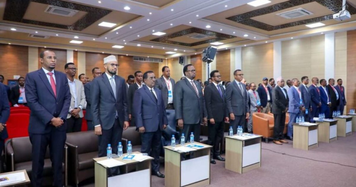 Ra”iisul Wasaare Ku-Xigeenk oo furay munaasabadda Saxiixa Heshiiska iskaashi ee Hay’adda NIRA Bangiyada Dalka