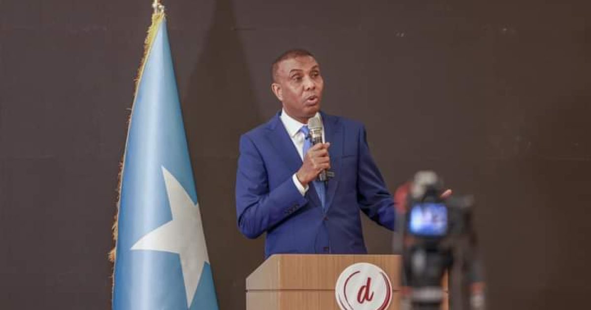 Ra’iisul Wasaare Xamsa “Hal milyan oo Soomaali ah haddii ay nolosha caadiga ah ku soo laabtaan, lagana saaro barakaca waa tallaabo guul ah”.