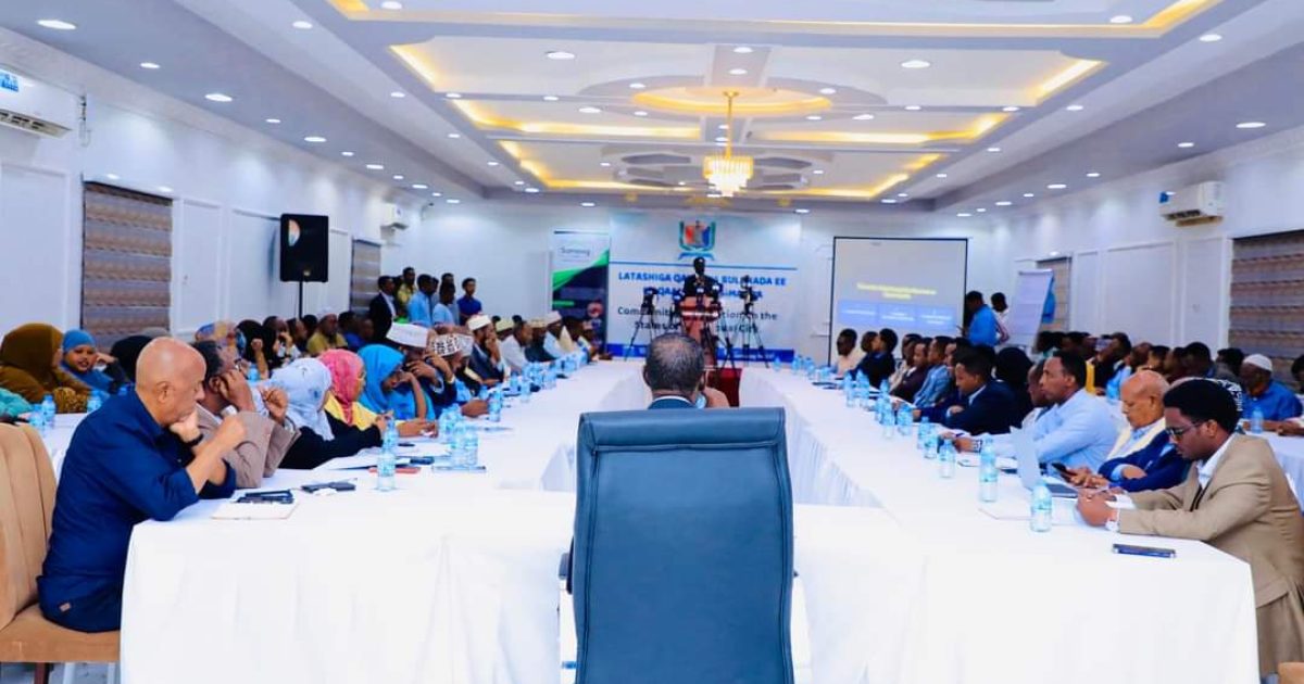 Duqa Muqdisho oo furay Madasha la tashiga Bulshada ee Maqaamka Caasimadda