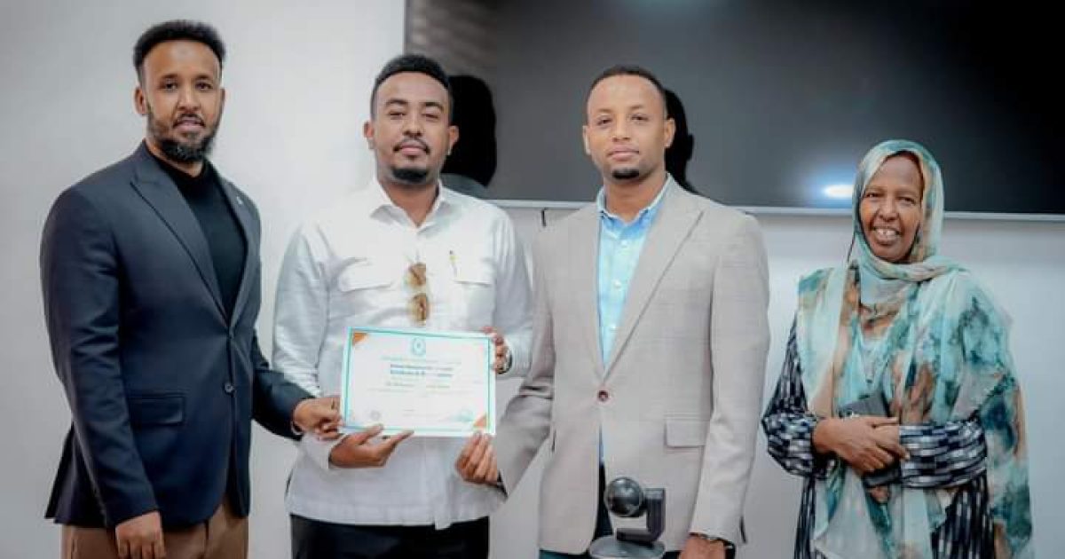 Hay’adda Socdaalka oo tababar u soo xirtay howlwadeenno ka tirsan Hay’adda