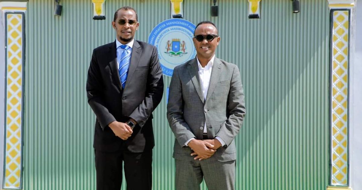 Guddoomiyaha hay’adda SoDMA oo kulan la qaatay Agaasimaha Hey’adda Aqoonsiga Dadweynaha