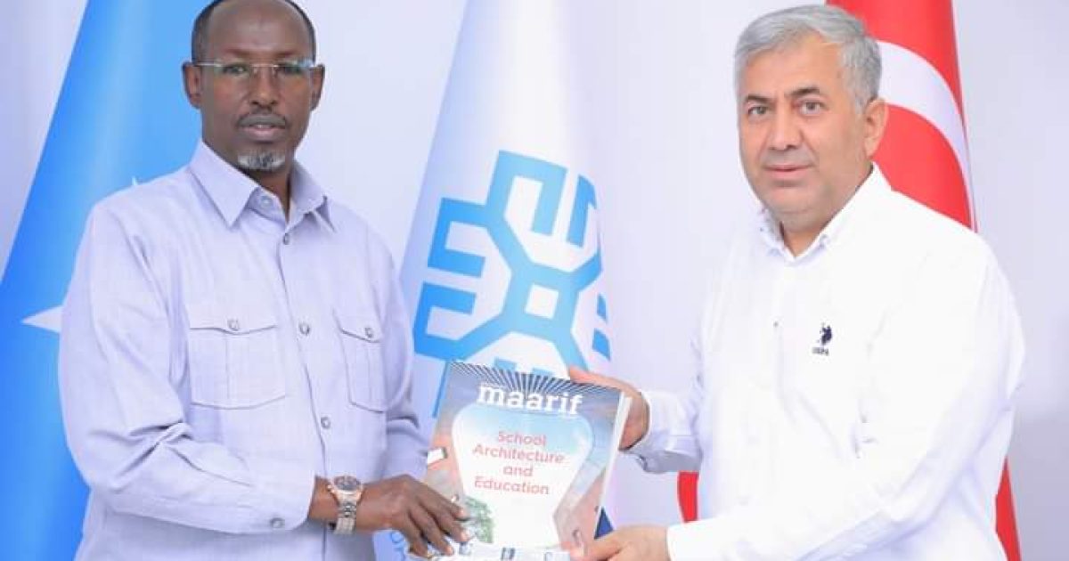 Guddoomiyaha Gobolka Banaadir oo kormeeray Dugsiga Turkish Maarif