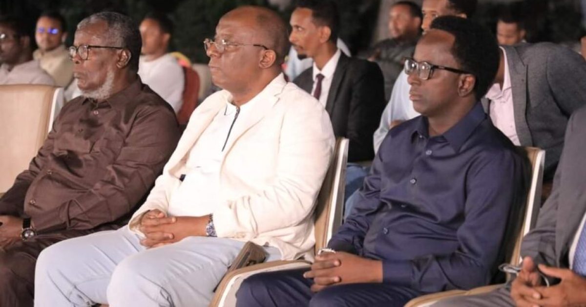 Wasaaradda Warfaafinta oo qabatay xaflad lagu abaal-mariyey tartamayaasha degmooyinka bishii Ramadaan