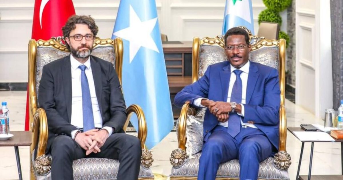 Madaxweynaha Galmudug oo qaabilay Safiirka Turkiga ee Soomaaliya