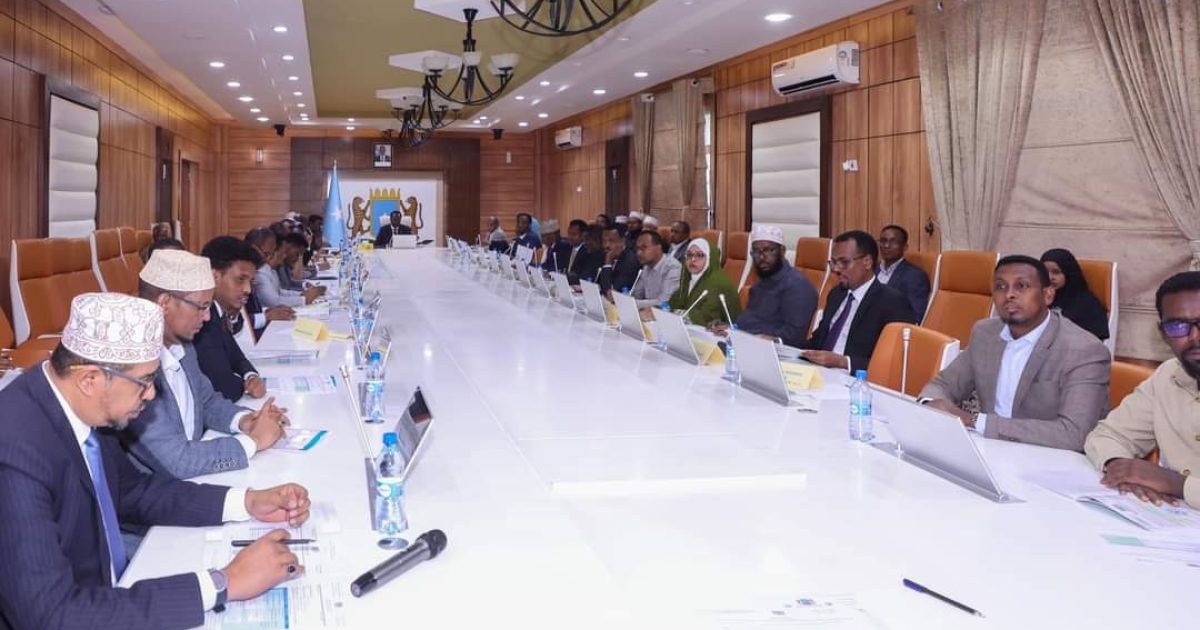 Golaha Wasiirrada oo ansixiyey magacaabista Taliyaha Ciidanka Booliiska Soomaaliyeed