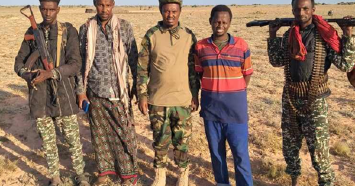 Xubin ka tirsanaa khawaarijta oo isu soo dhiibay dowladda