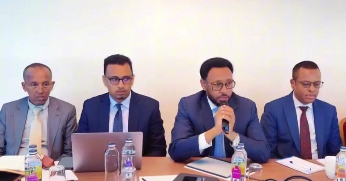 Wasiirka Maaliyadda XFS oo guddoomiyey kulanka horumarinta dhaqaalaha dalka