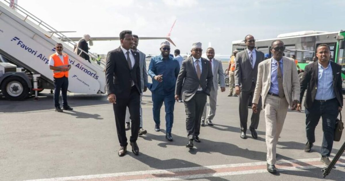 Wasiirka Arrimaha Dibadda iyo wafdi uu hoggaaminayo oo maanta Dalka dib ugu soo laabtay