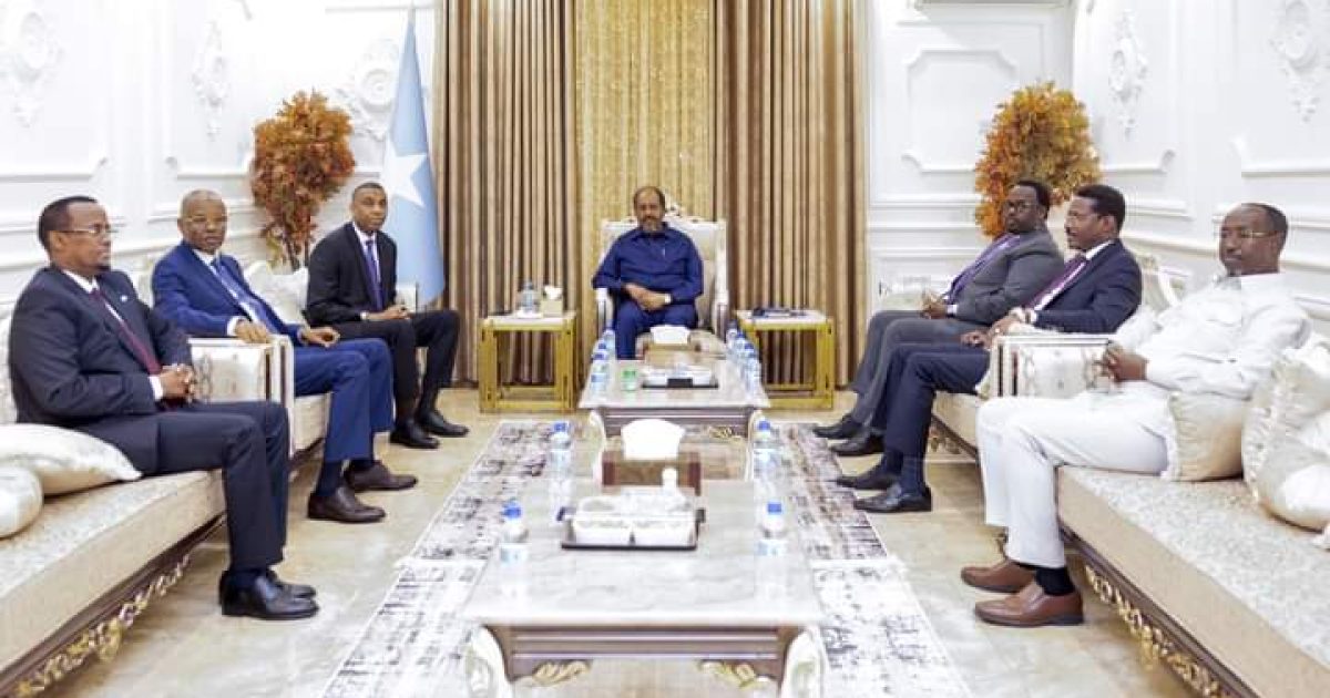 Madaxweynaha JFS oo ka qeybgalay qado sharaf uu Ra’isul Wasaaraha sameeyay