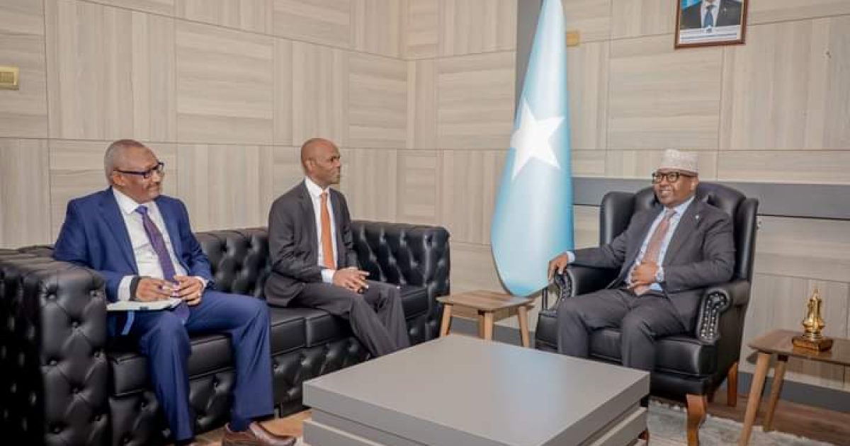 Wasiirka Arrimaha Dibadda oo qaabilay Ku-simaha Safiirka Suudaan