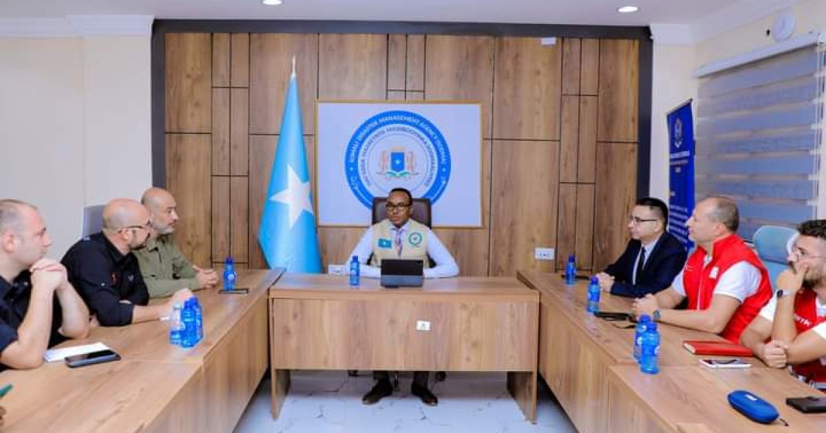 Guddoomiyaha Hay’adda SoDMA oo qaabilay Wafdi ka socday Hay’adaha Turkiga