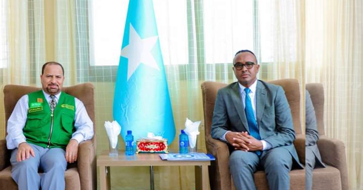 Guddoomiyaha Hay’adda SoDMA oo qaabilay Wafdi ka socday xarunta gargaarka Sacuudiga