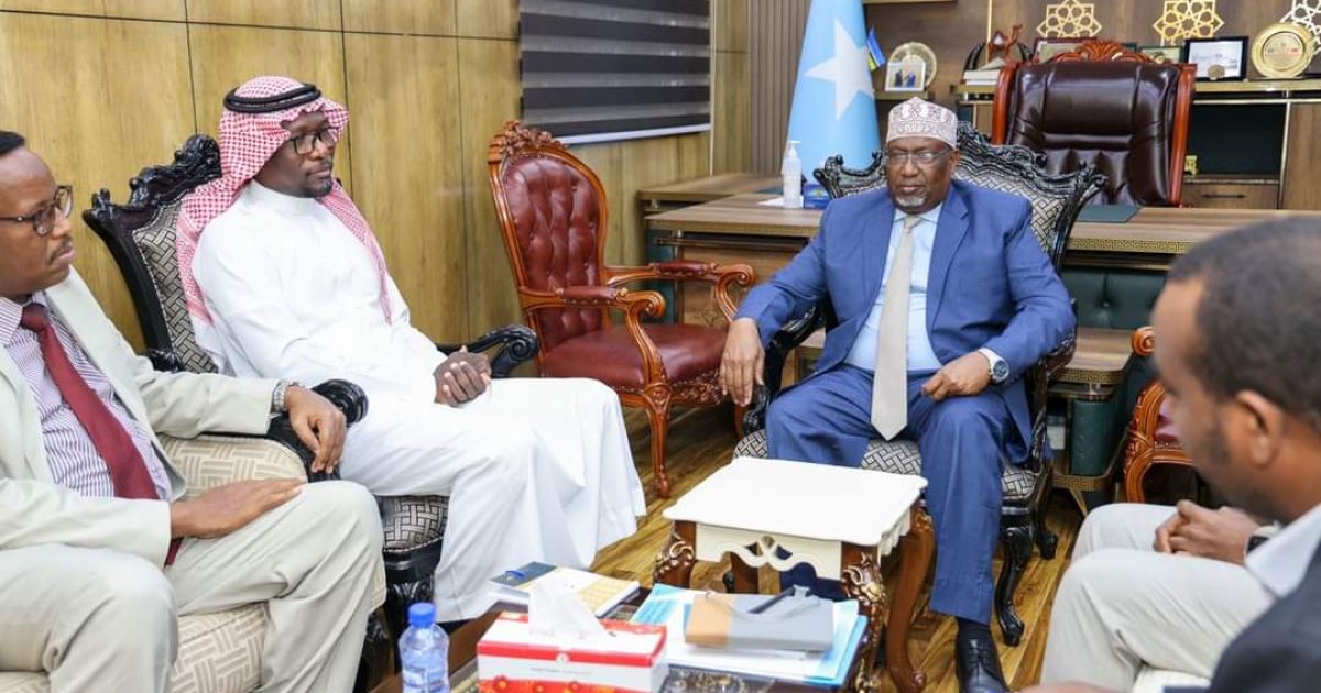 Guddoomiyaha Golaha Shacabka oo qaabbilay Safiirka Sacuudiga u fadhiya Soomaaliya