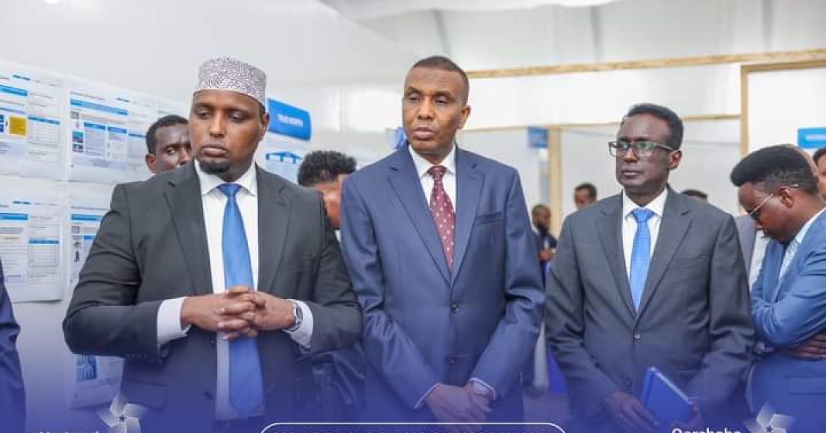 Ra’iisul Wasaare Xamsa oo kormeeray xarunta lagu diyaarinayo qoraalka Qorshaha Isbeddelka Qaranka