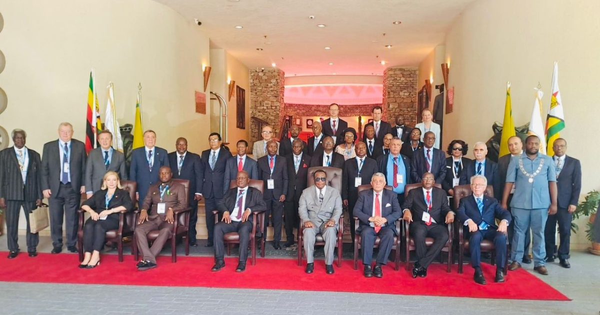 Guddoomiyaha Maxkamadda Sare ee Dalka oo shir uga qeybgalay Zimbabwe