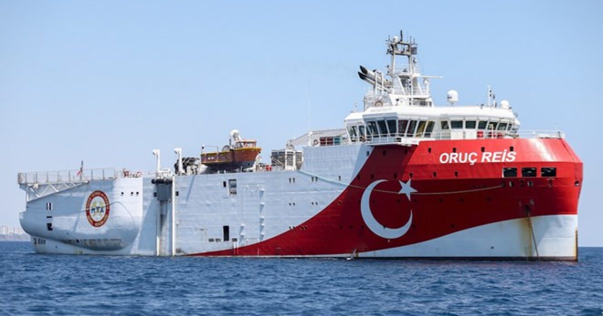 Markabka sahminta shidaalka ee dalka Turkiga oo soo gaaray Muqqdisho.