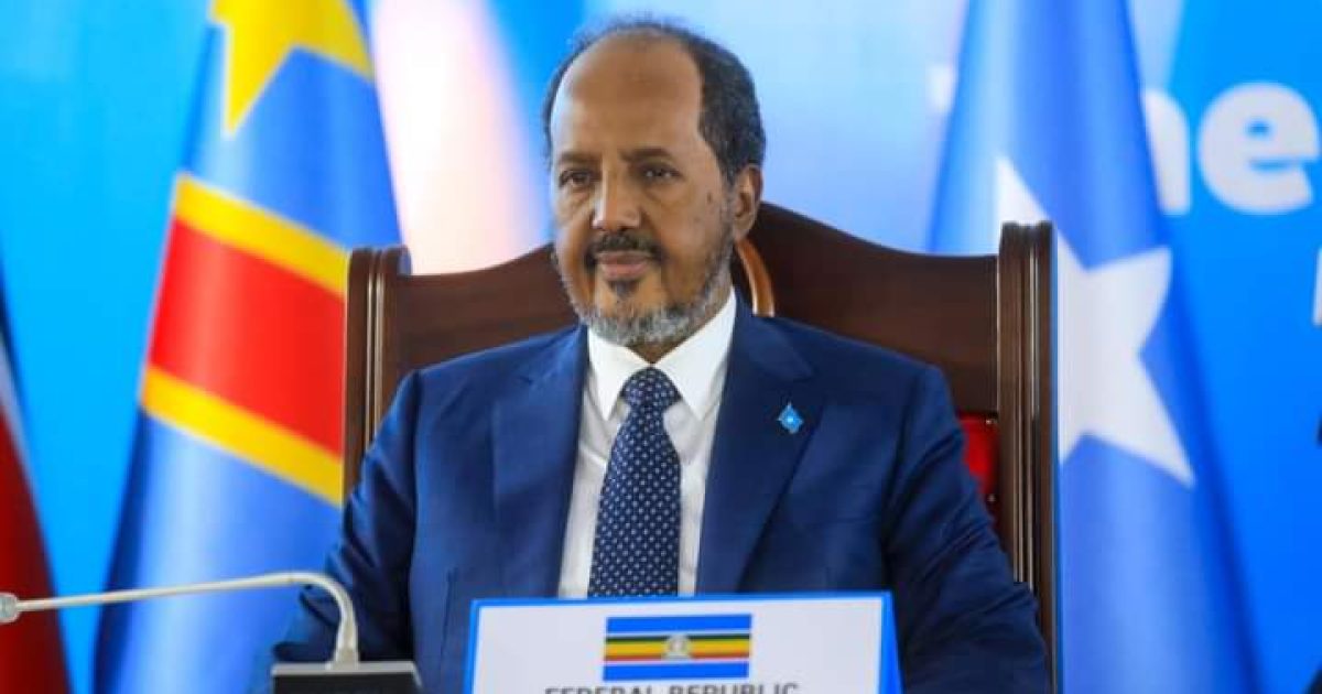 Madaxweyne Xasan Sheekh oo ka qeybgalay Xuska 25-guurada Aas aaska (EAC)