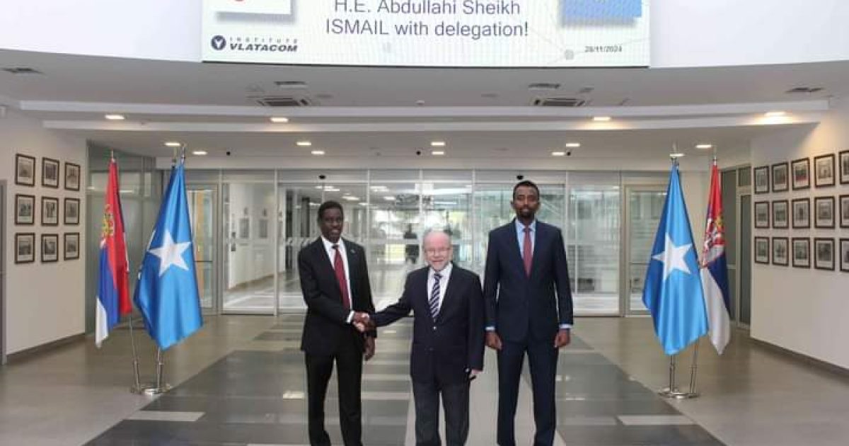 Wasiirka Amniga Gudaha XFS oo booqday Machadka Daraasaadka Cilmi baarista Amniga Serbia